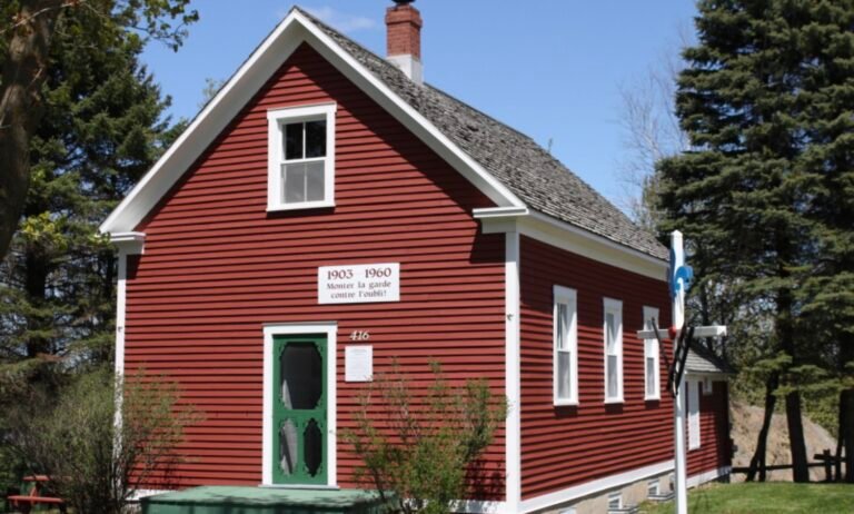 école du rang Cinq-Chicots école du rang Cinq-Chicots