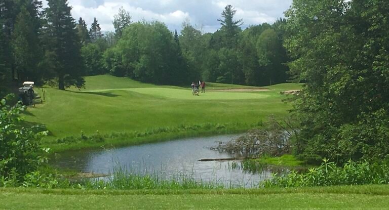 Golf et Auberge Oasis - Laurentides - Lachute