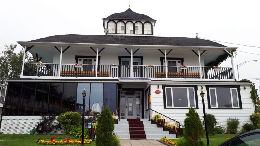 Hotel / Motel Georges