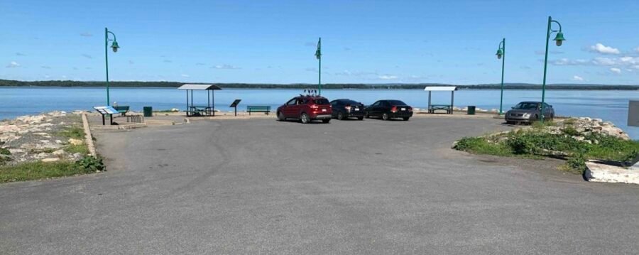 Quai de Saint-Pierre Les Becquets