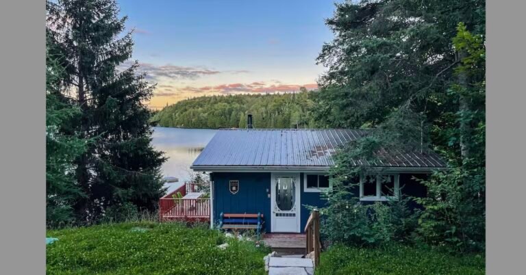 Au sommet du Lac Nicolet. - Saints-Martyrs-Canadiens