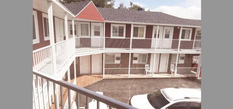 Auberge Motel Le St-Georges Auberge Motel Le St-Georges