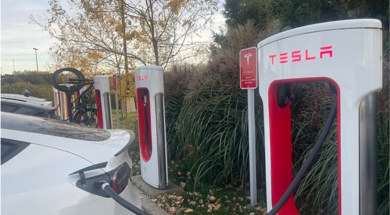 Borne de recharge tesla