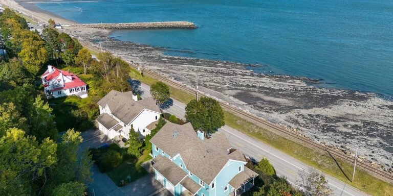 Face au Fleuve à Saint-Irénée-Charlevoix Face au Fleuve à Saint-Irénée-Charlevoix
