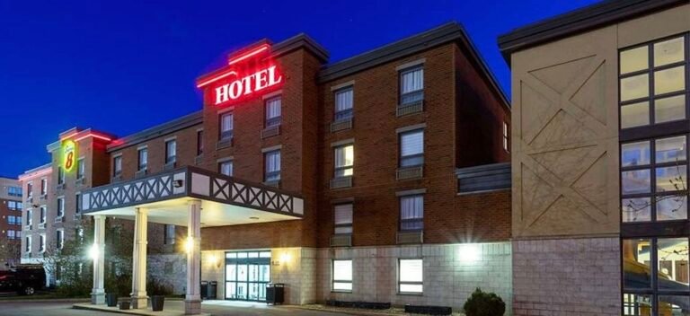 Le Super 8 by Wyndham Lachenaie/Terrebonne