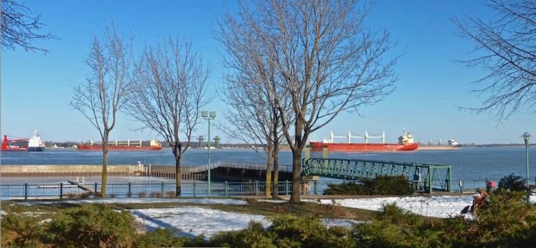 Parc Regard-sur-le-Fleuve - Monteregie