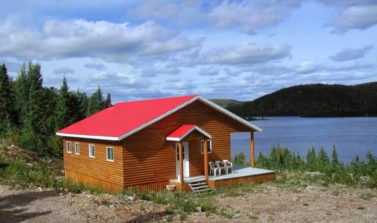 Domaine du Lac Bernier - Pourvoiries Essipit-Cote-Nord Domaine du Lac Bernier - Pourvoiries Essipit-Cote-Nord