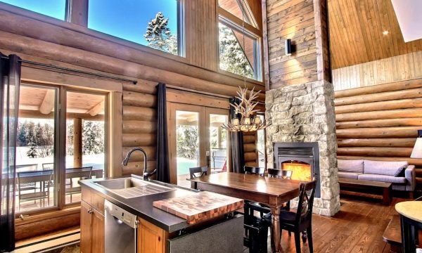 ABÉNAKI - AU CHALET EN BOIS ROND