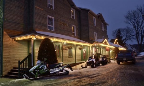 Auberge Forteresse de la Rive