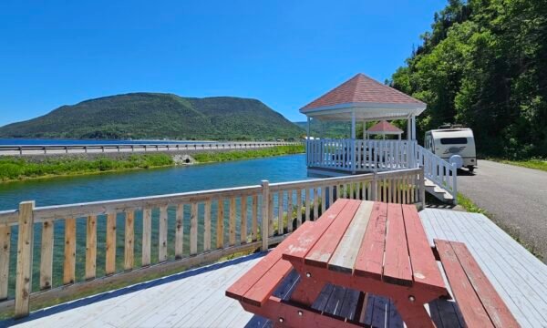 Belvédère Pierre-Drapeau à Rivière-à-Claude- Gaspésie