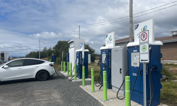 Borne de recharge Sept-Iles A TOurisme Sept-Iles