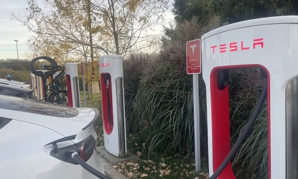 Borne de recharge tesla