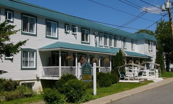 Hôtel Du Manoir Sainte-Adele-Laurentides