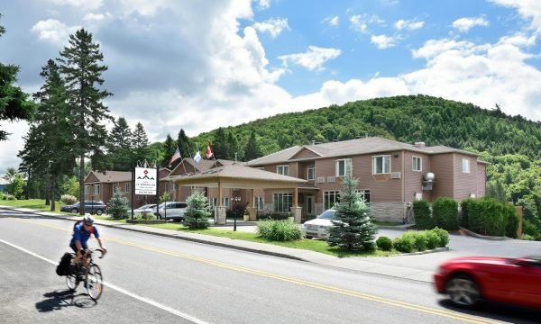 Hotel Le Versailles-St-Sauveur-Laurentides