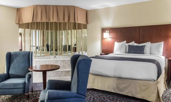 Le Quality Inn Mont-Laurier-Laurentides