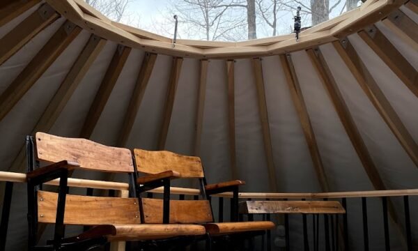 Ma Yourte Au Coeur Des Collines