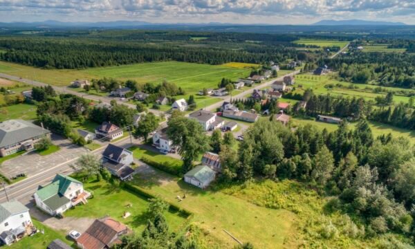 Municipalité de Sainte-Cécile-de-Whitton-Destination Cantons de l'Est