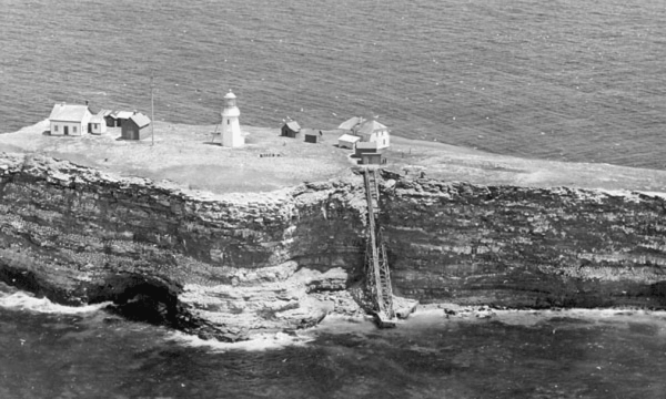 Phare du Rocher-aux-Oiseaux - Iles de la Madeleine