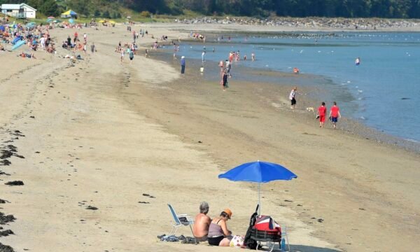 plage-municipale-de-st-irenee