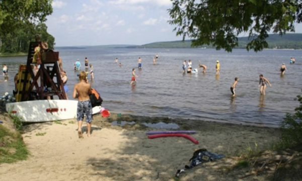 Plage municipale du Grand lac Nominingue - Laurentides