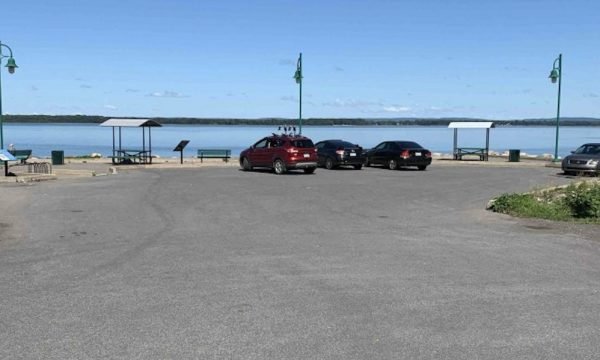 Quai de Saint-Pierre Les Becquets