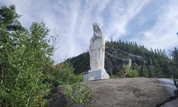 Statue de Notre-Dame-du-Saguenay - Rivière-Éternité