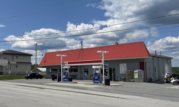 Station service Esso