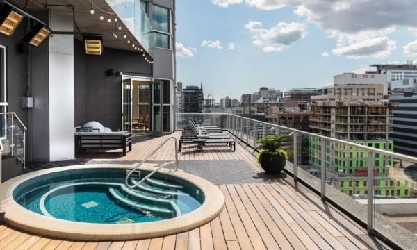 Warwick Le Crystal - Montréal